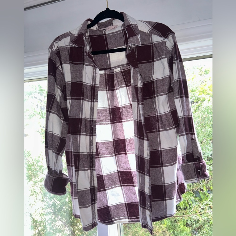 NEW SO Women's Plaid Button Down Flannel - Burgundy and White